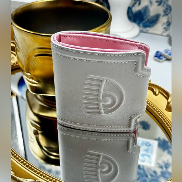 🆕 CHIARA FERRAGNI 🧿 BNIB Range A Eyelike Bifold Wallet, Grey - Picture 3 of 16